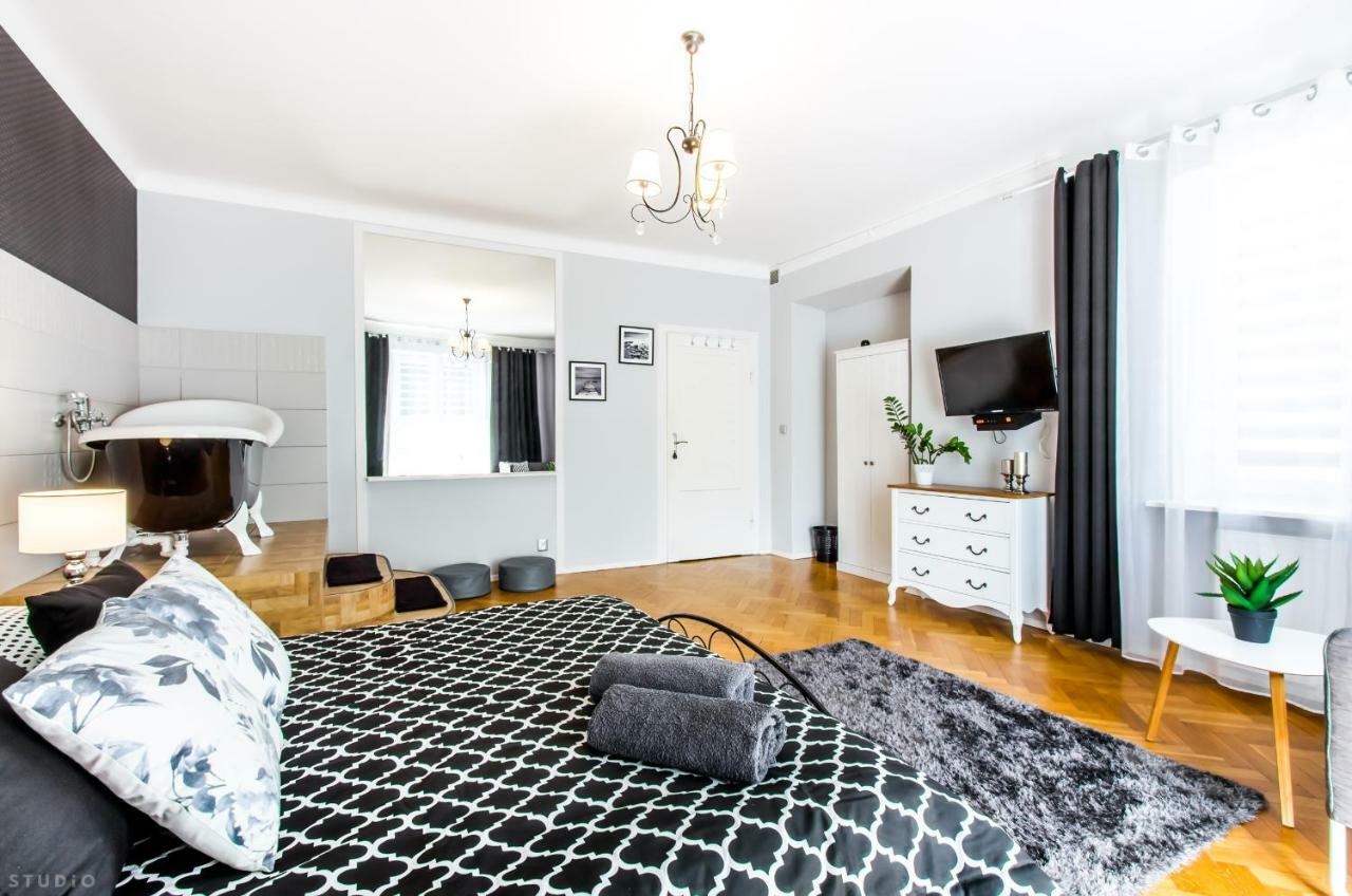 Clicktheflat Apartment Chmielna 7 Varsó Kültér fotó