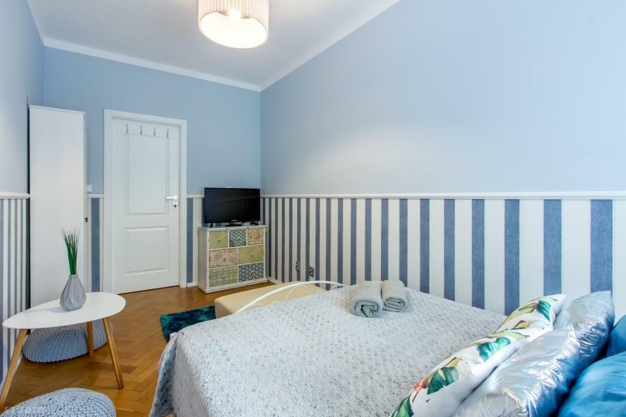 Clicktheflat Apartment Chmielna 7 Varsó Kültér fotó